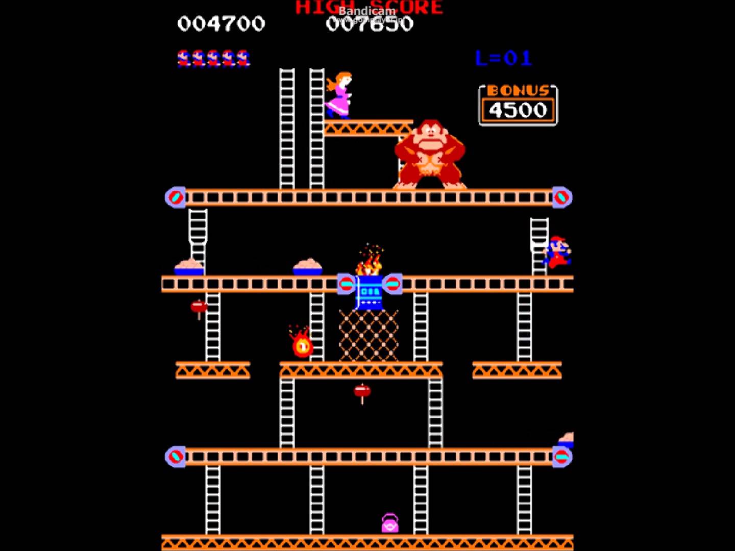 マリオのデビュー作品は「ドンキーコング」のアーケードゲーム（1981年）